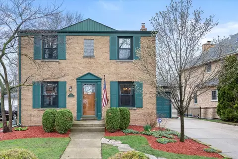 424 S Home Ave, Park Ridge, IL 60068