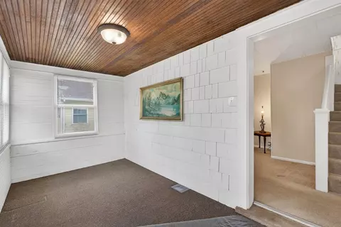 Entry Way - 359 Crotty Ave, Seneca, IL 61360 photo 1 of 1