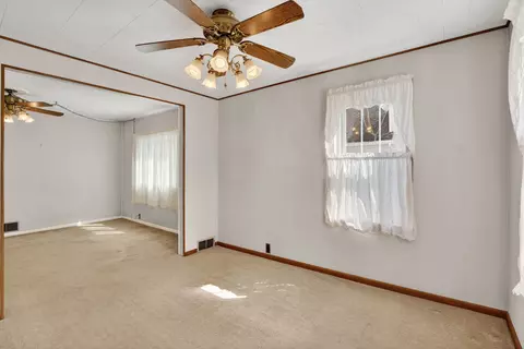 Living - 359 Crotty Ave, Seneca, IL 61360 photo 3 of 4