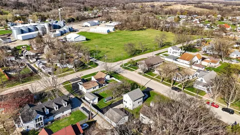 View/Area - 359 Crotty Ave, Seneca, IL 61360 photo 4 of 6