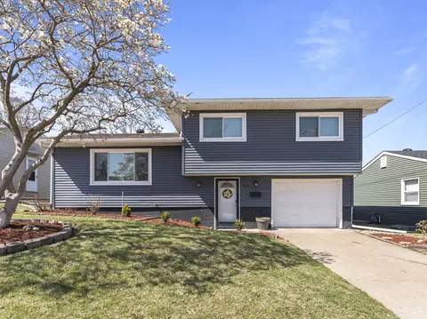 2628 N Gayman Ave, Davenport, IA 52804
