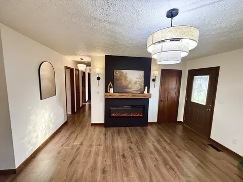 Entry Way - 112 Donoho Dr, Salem, IL 62881 photo 1 of 1