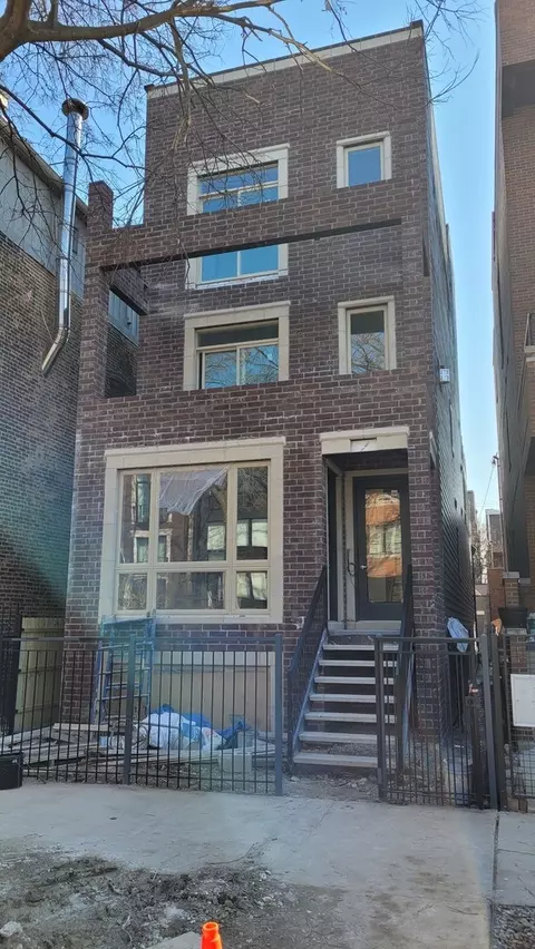 941 N Winchester Ave #1, Chicago, IL 60622