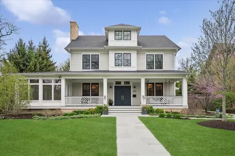 610 Forest Ave, Wilmette, IL 60091