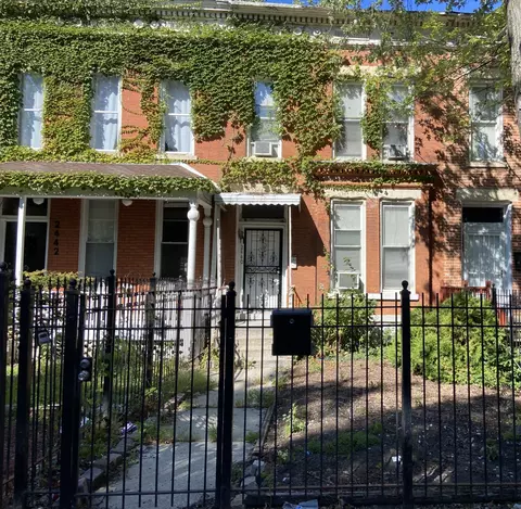 2440 W Lexington St, Chicago, IL 60612