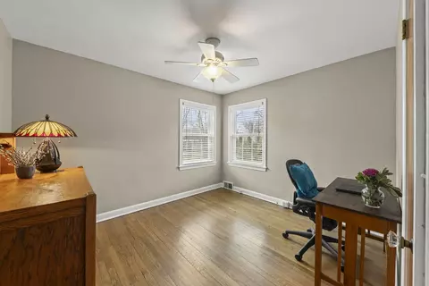 904 Gamon Rd, Wheaton, IL 60189 photo 15