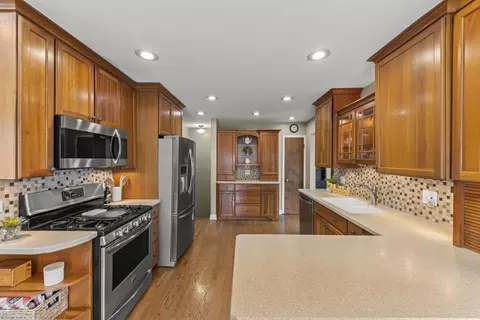 904 Gamon Rd, Wheaton, IL 60189 photo 11