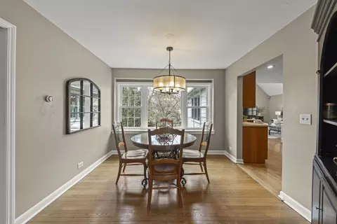 904 Gamon Rd, Wheaton, IL 60189 photo 7