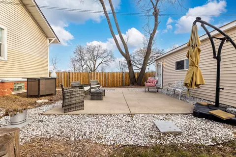 7601 S Bennett Ave, Chicago, IL 60649 photo 27