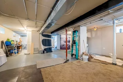7601 S Bennett Ave, Chicago, IL 60649 photo 25