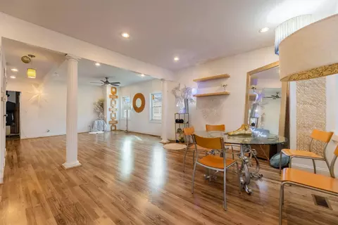 7601 S Bennett Ave, Chicago, IL 60649 photo 6