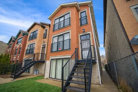 3704 W Lexington St, Chicago, IL 60624