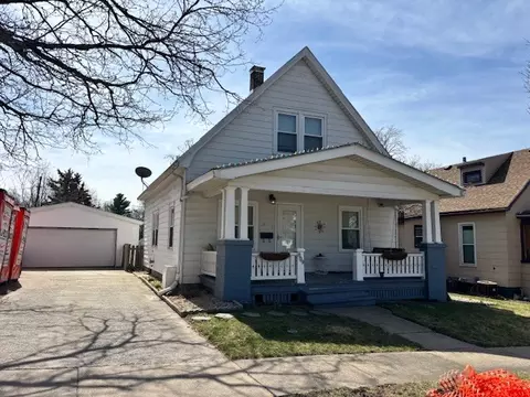 809 E Miller St, Bloomington, IL 61701