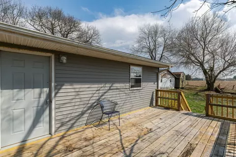 Exterior - 2359 105th Ave, Aledo, IL 61231 photo 5 of 10