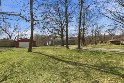 Exterior - 2359 105th Ave, Aledo, IL 61231 photo 9 of 10