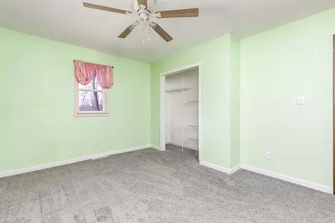 Bedroom - 2359 105th Ave, Aledo, IL 61231 photo 4 of 7