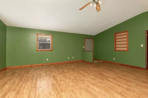 Living - 2359 105th Ave, Aledo, IL 61231 photo 2 of 4