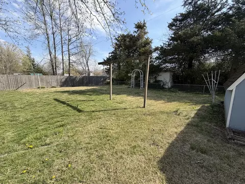 Exterior - 43 Ridge Rd, Centralia, IL 62801 photo 3 of 6
