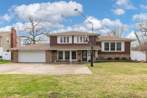 2316 29 12 St, Rock Island, IL 61201
