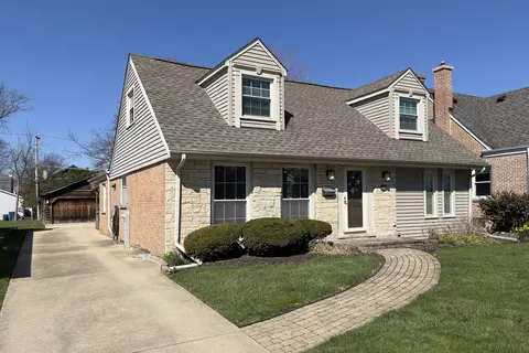 16 S Hi Lusi Ave, Mount Prospect, IL 60056