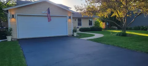 1613 Fairway Ln, Naperville, IL 60565