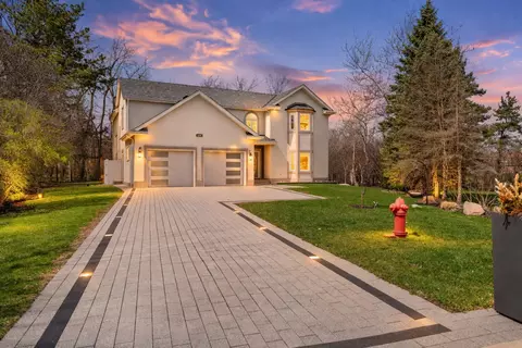 1337 Hiawatha Ct, Highland Park, IL 60035