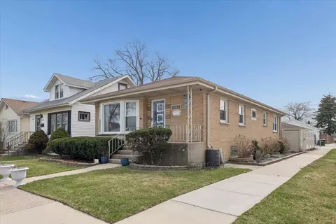 8657 W Lyndale Ave, River Grove, IL 60171