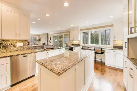 Kitchen - 12 Warrington Dr, Lake Bluff, IL 60044 photo 3 of 3