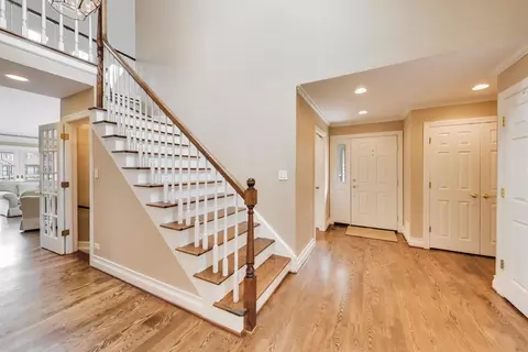 Entry Way - 12 Warrington Dr, Lake Bluff, IL 60044 photo 1 of 3