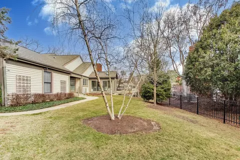 Exterior - 12 Warrington Dr, Lake Bluff, IL 60044 photo 5 of 14