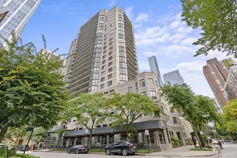 33 W Delaware Pl #17H, Chicago, IL 60610