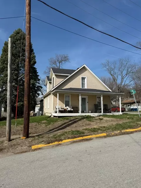 110 Linn St, Port Byron, IL 61275