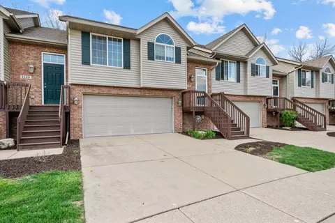 1133 33rd Avenue Cir, Silvis, IL 61282