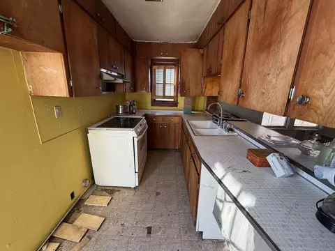 509 W Main St, Walnut Hill, IL 62893 photo 6
