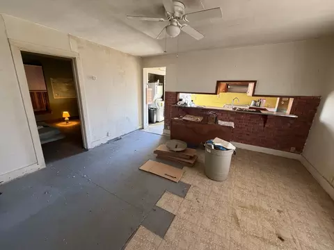 509 W Main St, Walnut Hill, IL 62893 photo 7