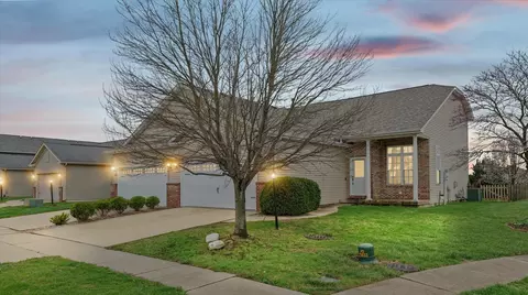 1509 Greyrock Ln, Champaign, IL 61822
