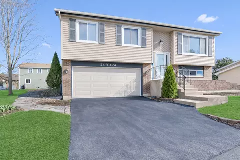 24 W474 Surf Ct, Naperville, IL 60540