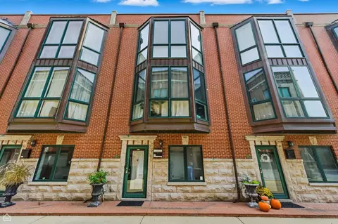 2052 W Armitage Ave #C, Chicago, IL 60647