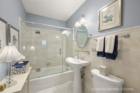 Bath - 309 Brookside Cir, Wheaton, IL 60187 photo 2 of 2