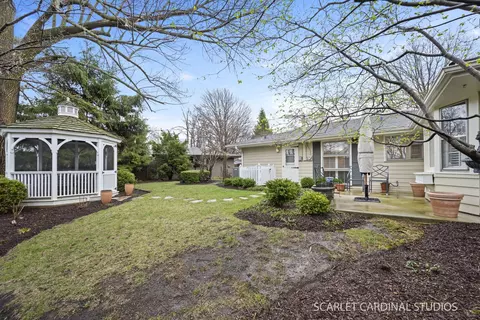 Exterior - 309 Brookside Cir, Wheaton, IL 60187 photo 4 of 4