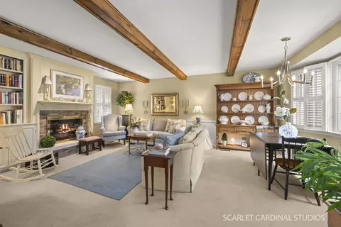 Living - 309 Brookside Cir, Wheaton, IL 60187 photo 4 of 6