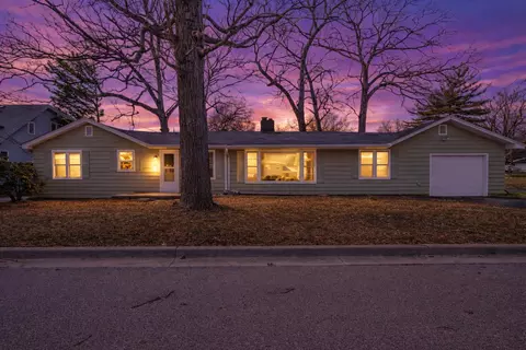 900 W Audrey Ave, Joliet, IL 60436