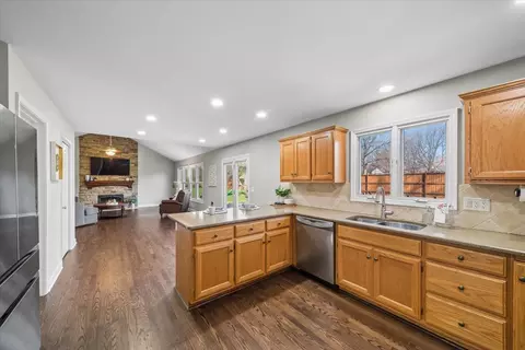 Kitchen - 1239 Thackery Ct, Naperville, IL 60564 photo 1 of 2