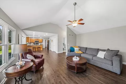 Other - 1239 Thackery Ct, Naperville, IL 60564 photo 3 of 9