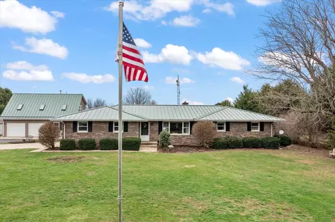 14540 E 3400 North Rd, Rossville, IL 60963