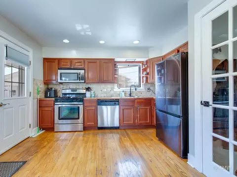 Kitchen - 51 W Rozanne Dr, Addison, IL 60101 photo 1 of 1
