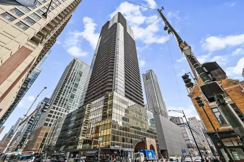 10 E Ontario St #3702, Chicago, IL 60611