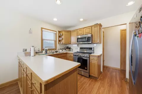 Kitchen - 17218 Hillside Ave, Hazel Crest, IL 60429 photo 1 of 3