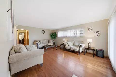 Living - 17218 Hillside Ave, Hazel Crest, IL 60429 photo 1 of 2
