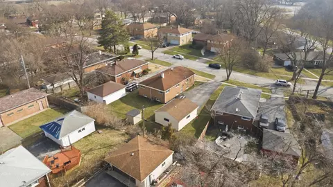 View/Area - 17218 Hillside Ave, Hazel Crest, IL 60429 photo 3 of 5